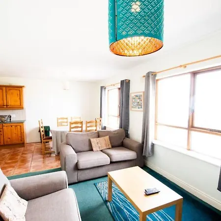 Simple & Sweet Lock And Go Overlooking The Beach. Appartement Bundoran
